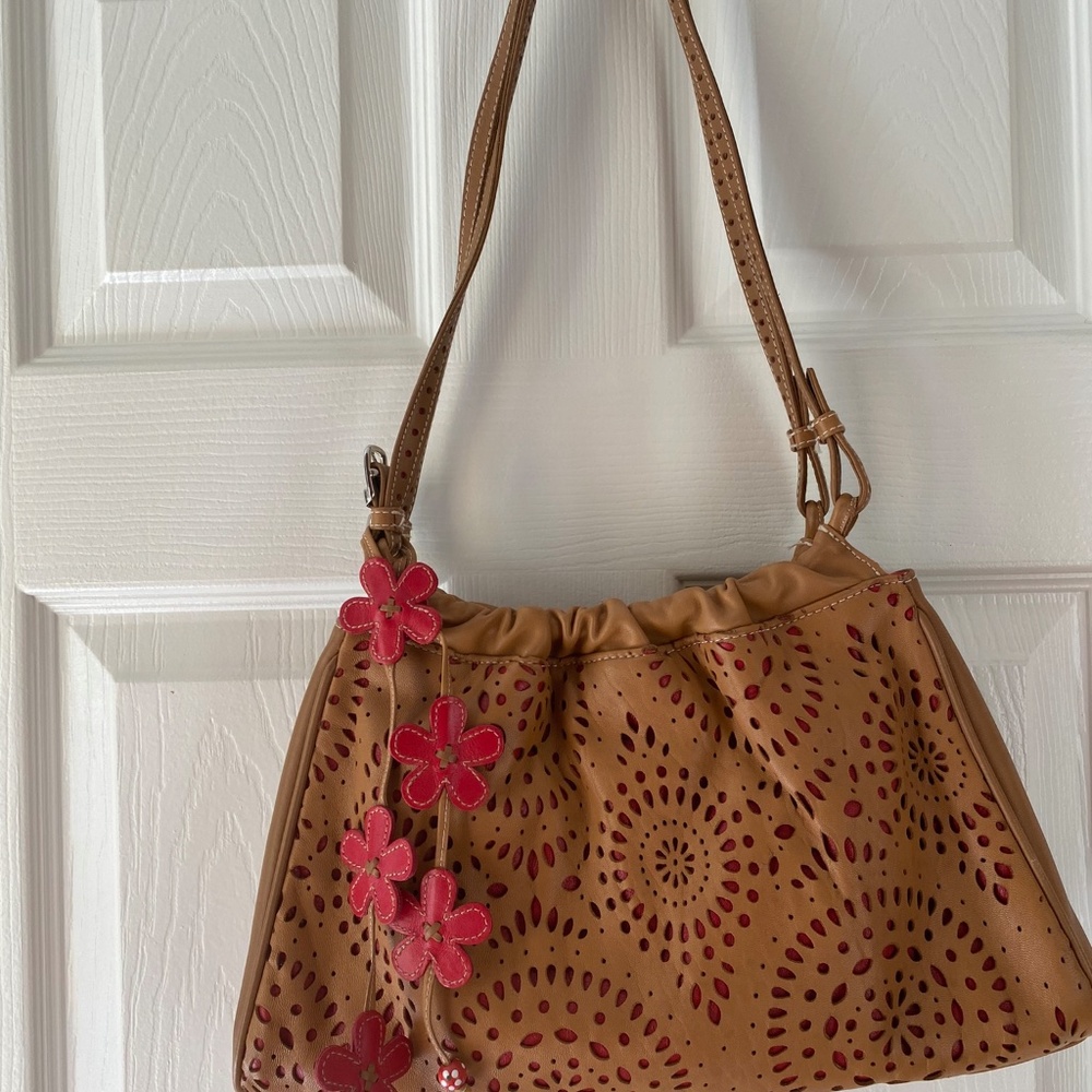 Isabella Fiore Leather Shoulder Bag